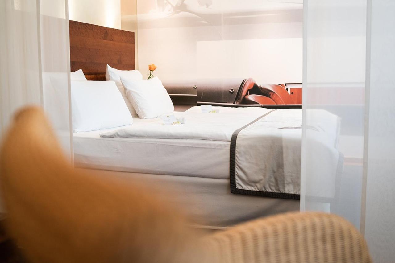 Hotel Adler Asperg Bagian luar foto