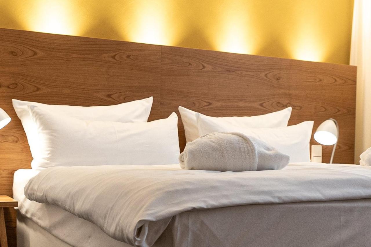 Hotel Adler Asperg Bagian luar foto