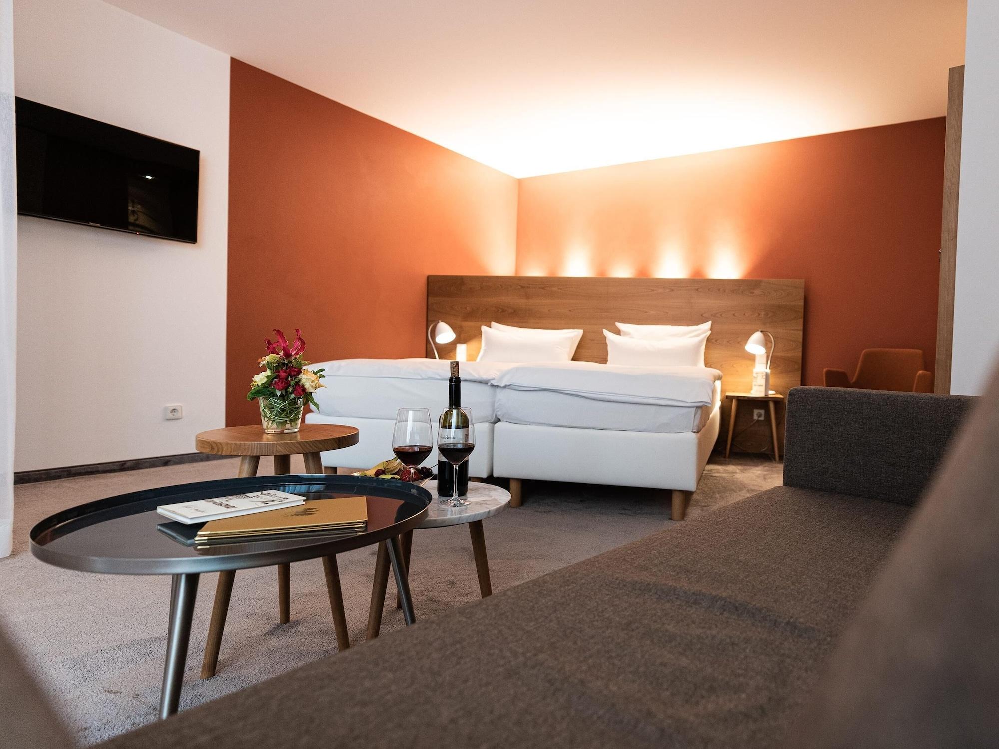 Hotel Adler Asperg Bagian luar foto