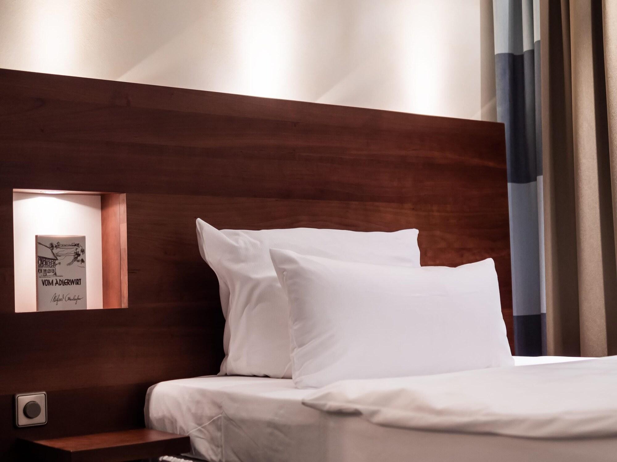 Hotel Adler Asperg Bagian luar foto
