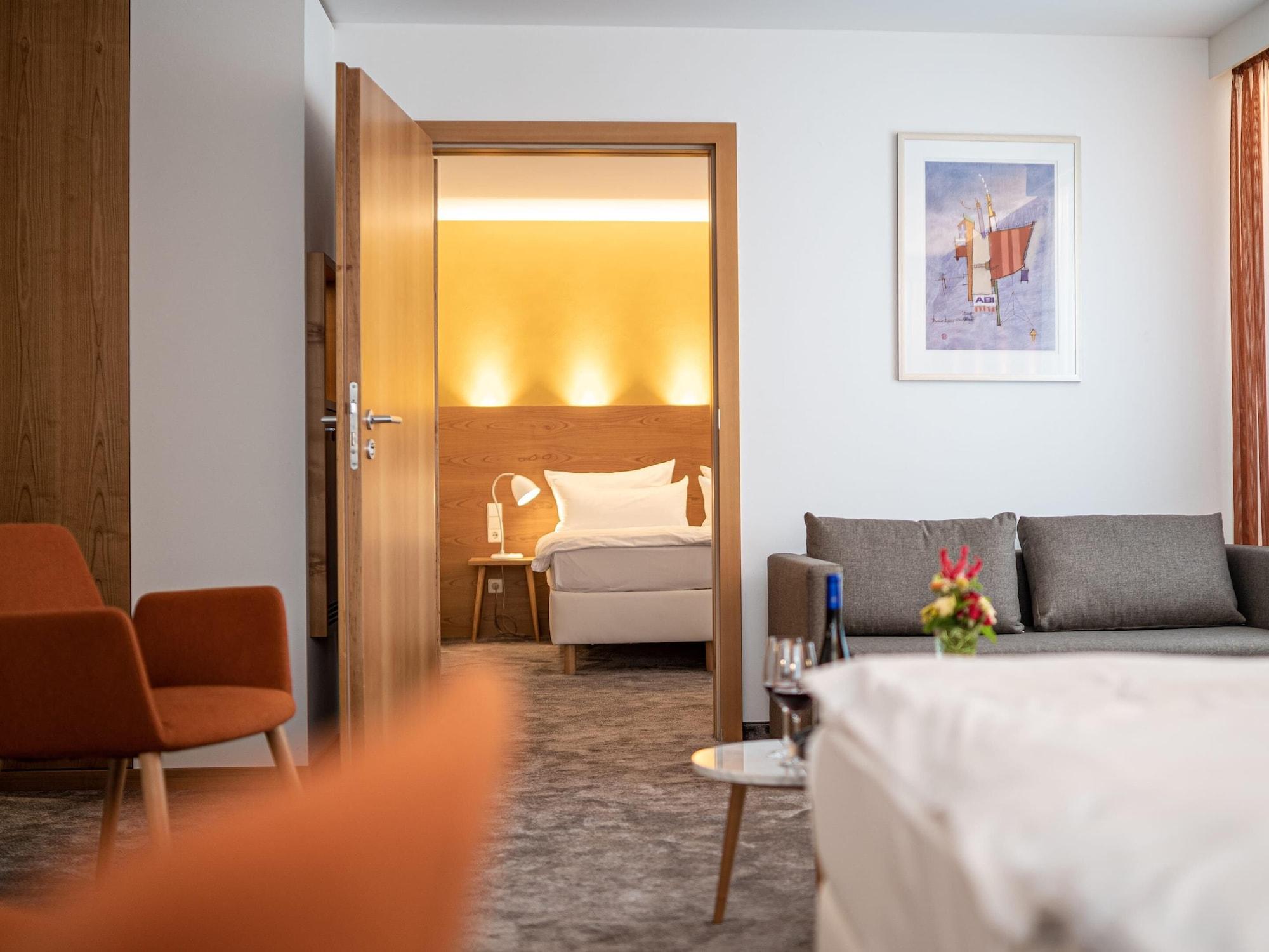Hotel Adler Asperg Bagian luar foto
