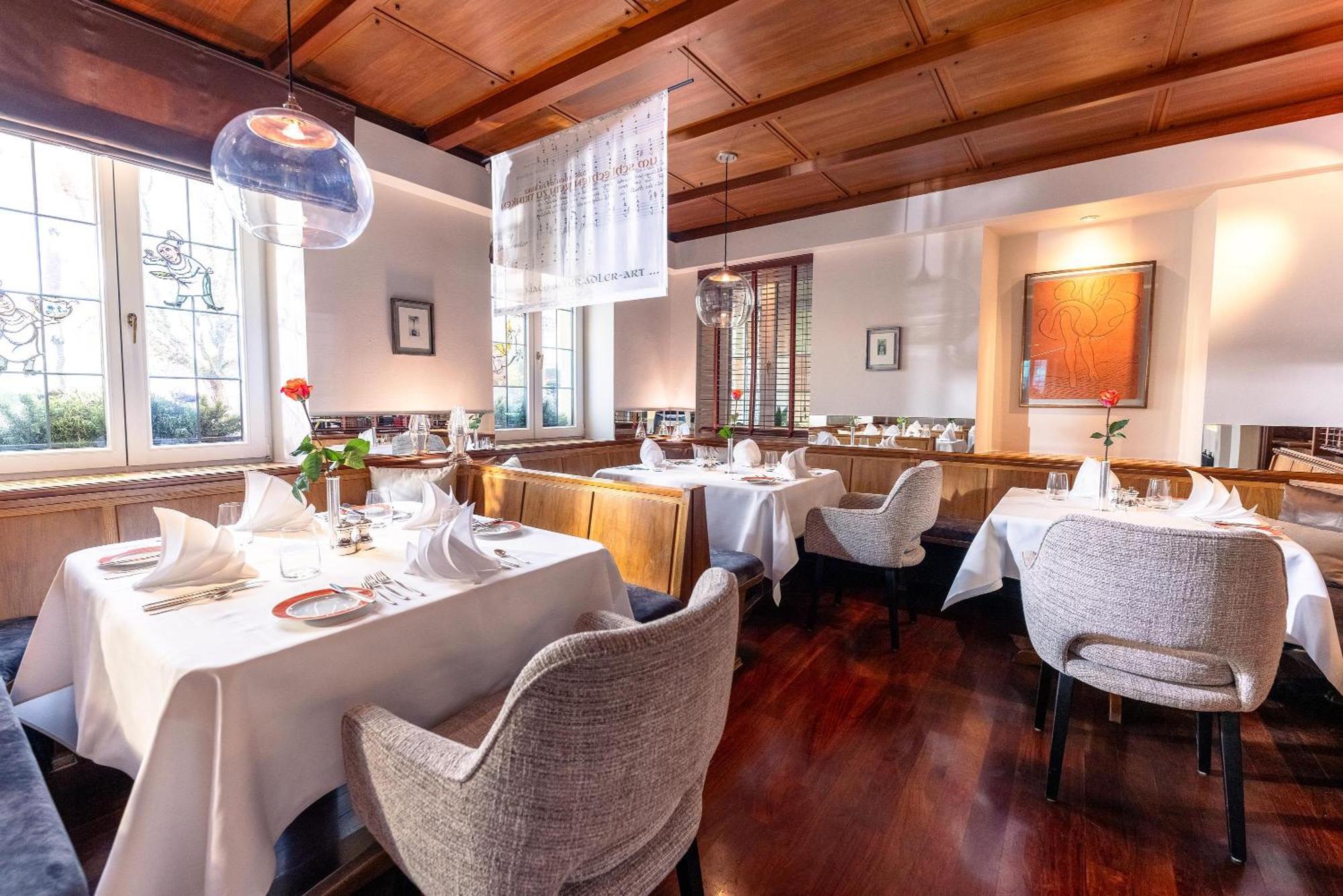 Hotel Adler Asperg Bagian luar foto