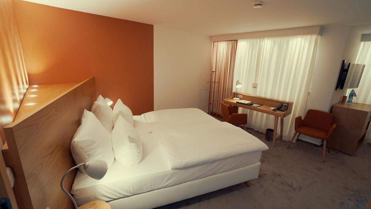 Hotel Adler Asperg Bagian luar foto